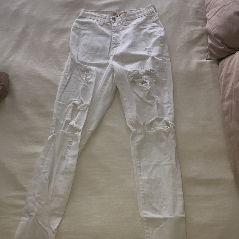 white high waisted jeans